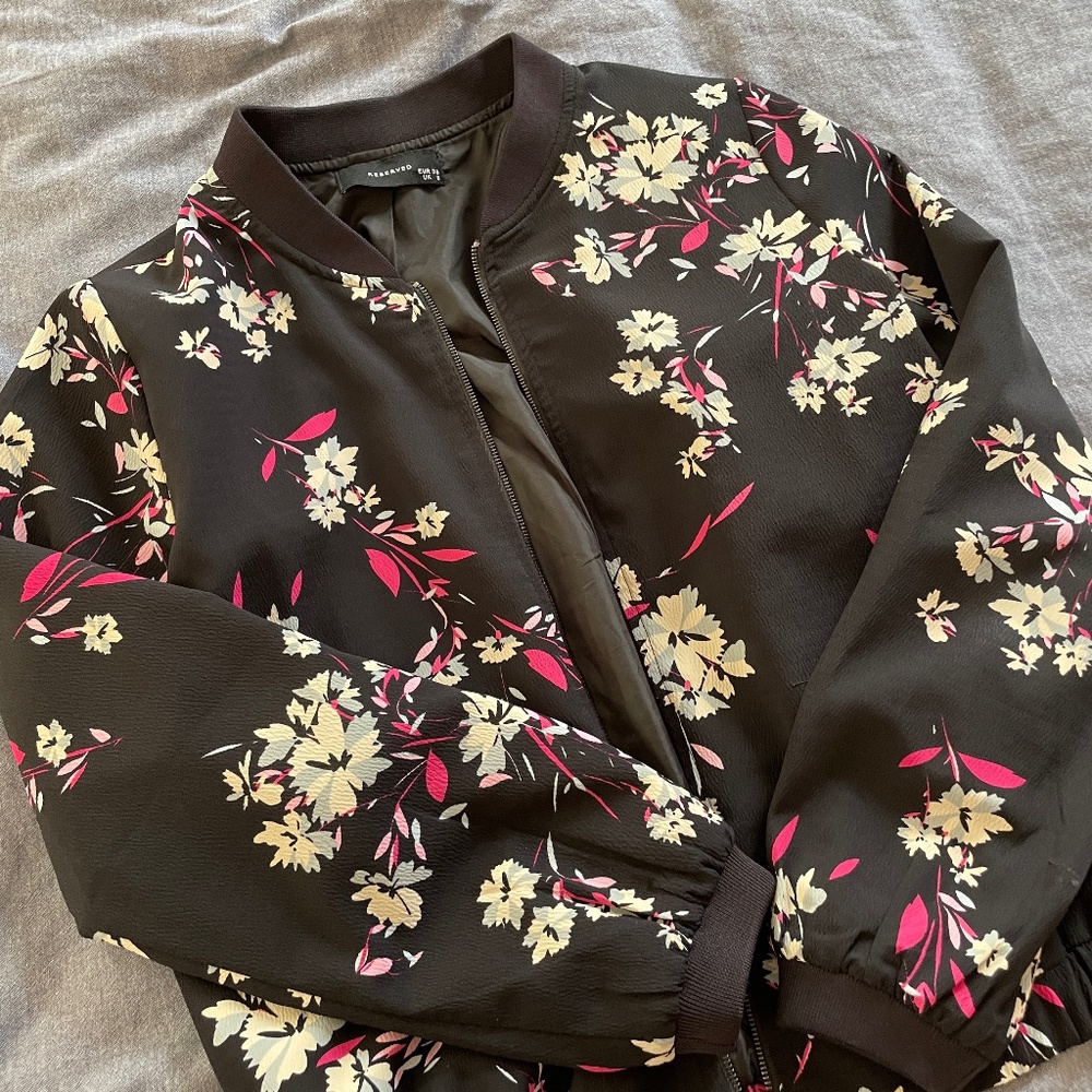 Bomber jacket for colder summer evenings (flowers)